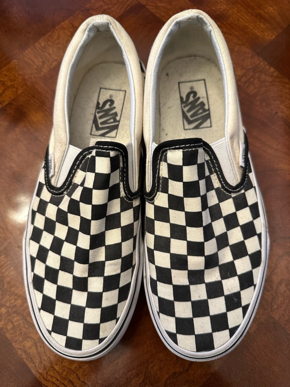 VANS Women’s Checkerboard Slip-On Sneakers - Black & White SIZE 8 in VGC
